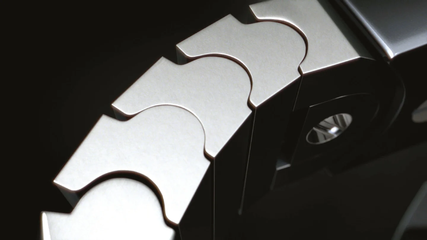 Modelled after vertebrae, the hinges don't pivot on a screw and no piece rotates more than 18 degrees