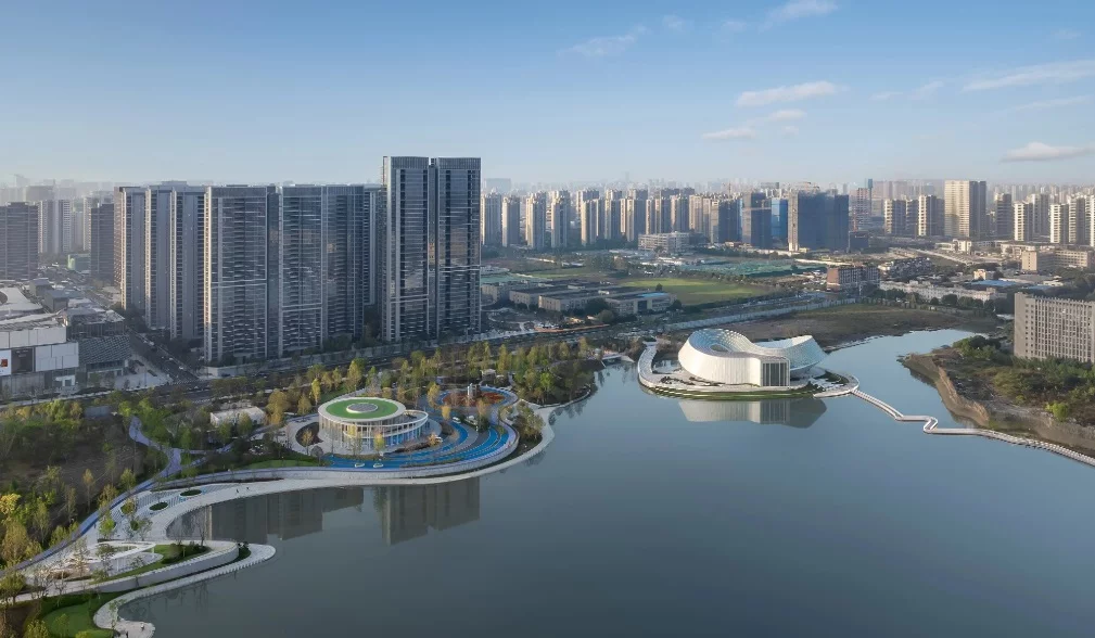 At the core of the Yohoo Museum’s design is the concept of jade, a material revered for its historical and cultural significance in China