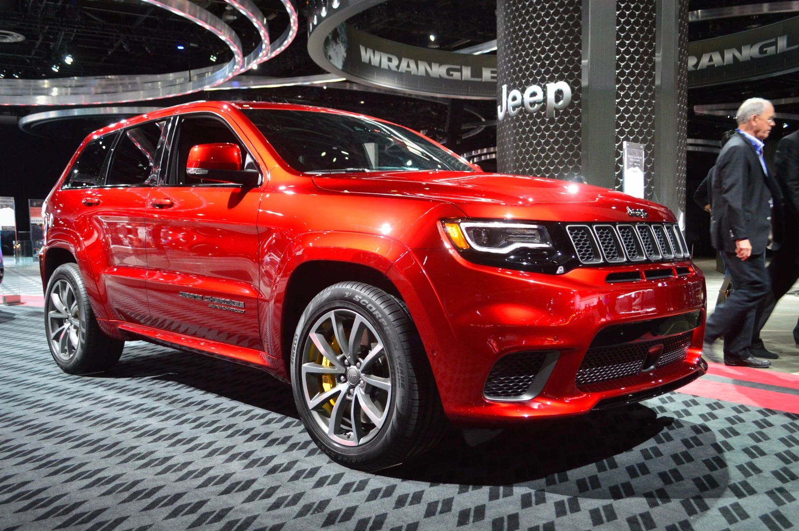 The 707-hp Jeep Grand Cherokee SRT Trackhawk looking good in red