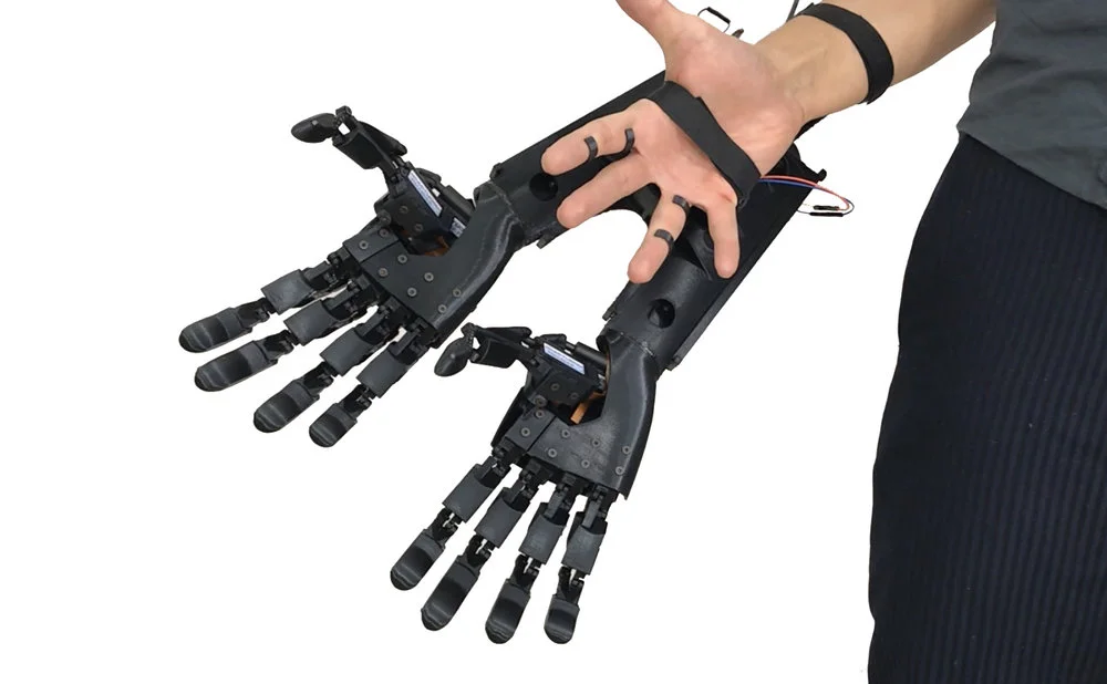 The Double Hand is controlled by flex sensors attached to the operator's fingers