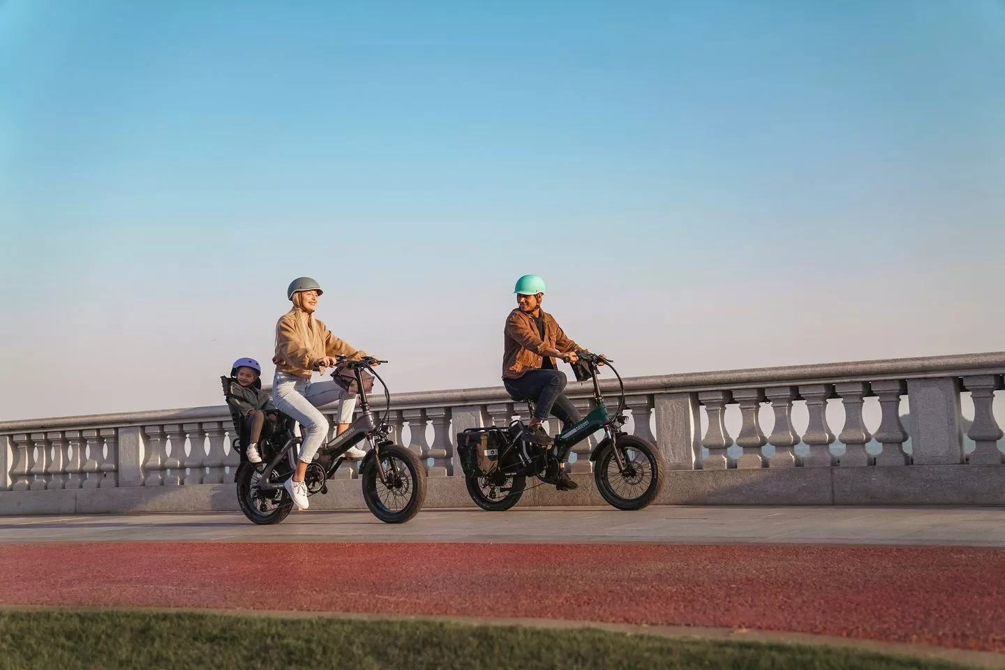 Mihogo claims that the dual-battery One Max cargo ebike is good for up to 270 km (almost 170 miles) of per-charge riding