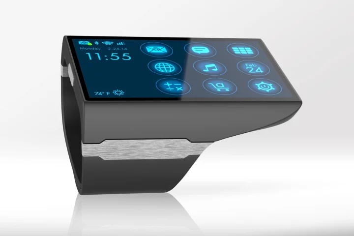 The Rufus Cuff is enormous, but runs full smartphone apps