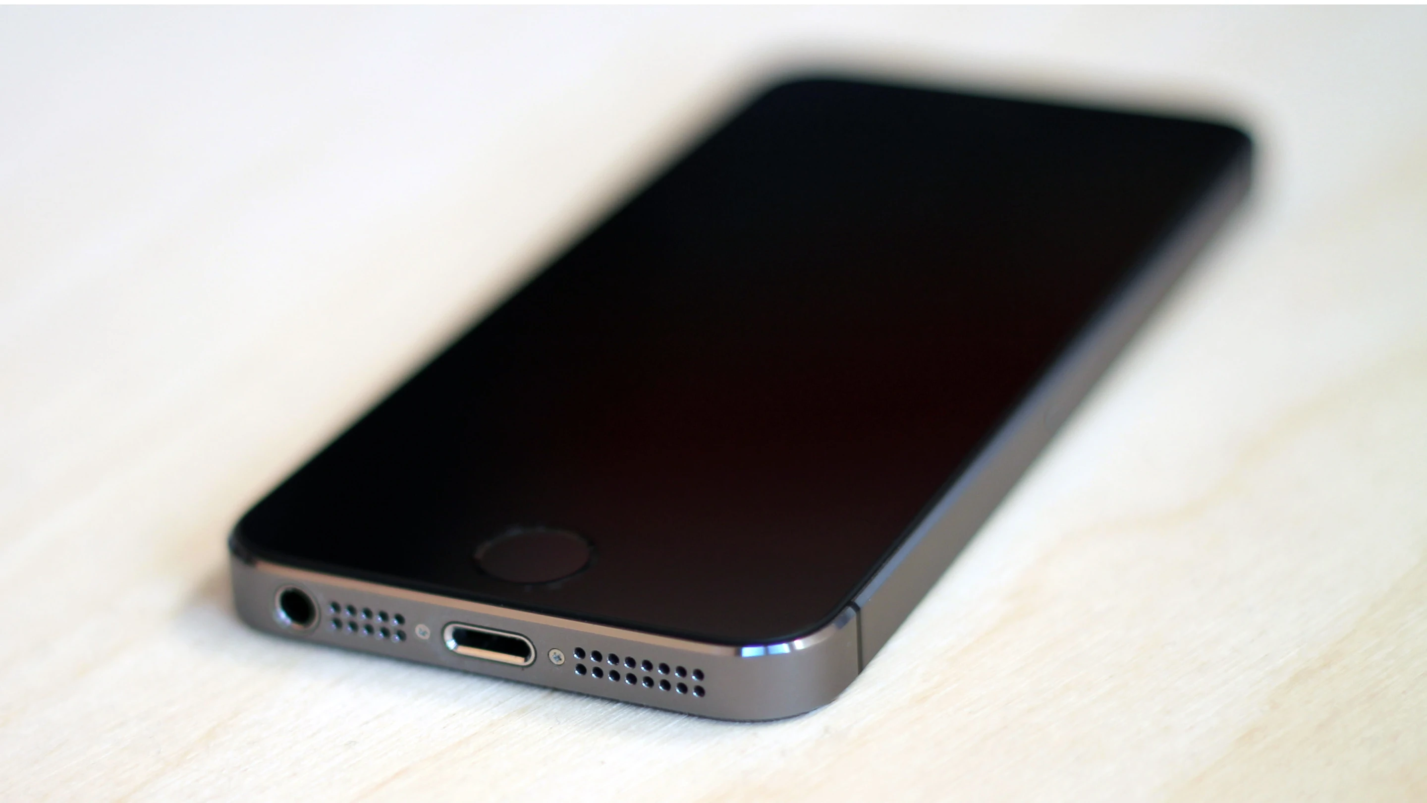 The iPhone 5s is a mere 7.6 mm thick