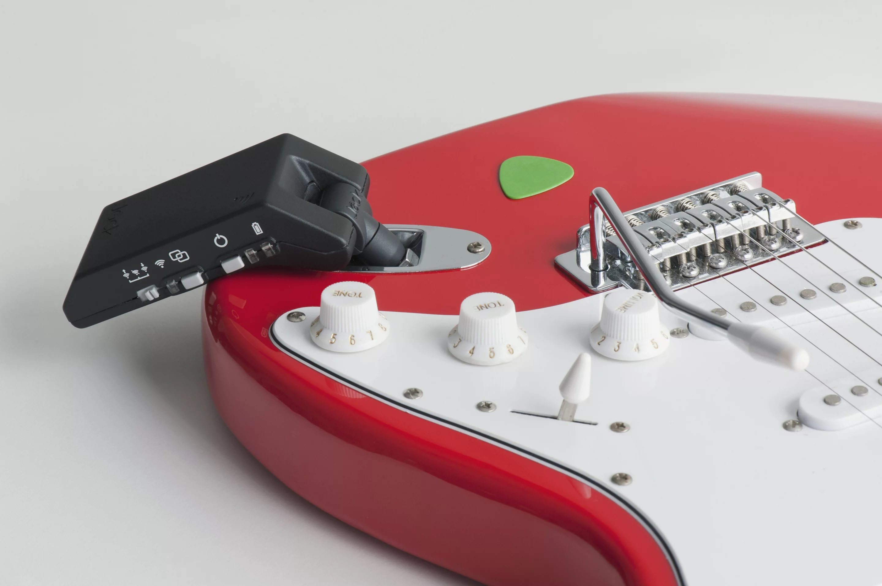 Jack creates its own encrypted Wi-Fi network with click to connect simplicity