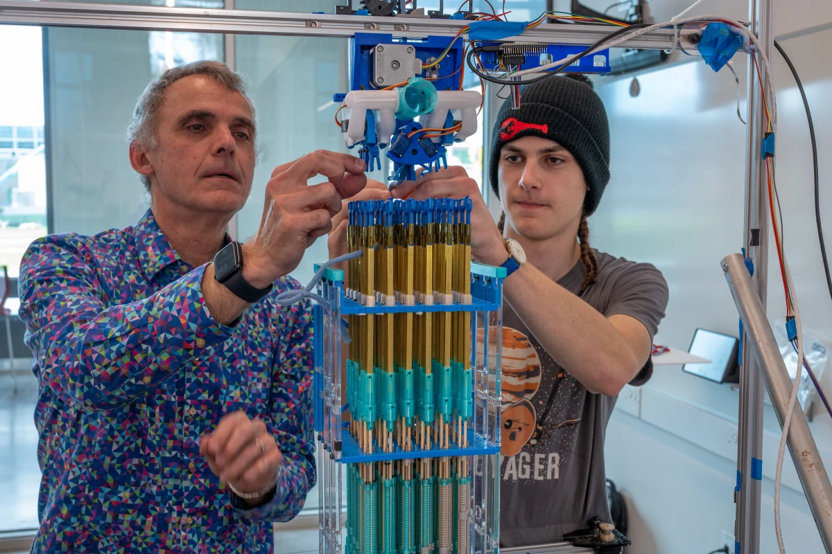 Lead scientist Prof. François Guimbretière (left) and student collaborator Victor Guimbretière
