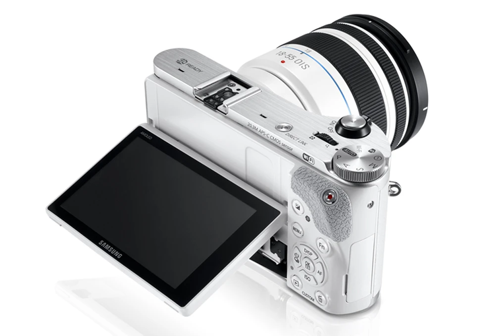 The Samsung NX300 has a new 20.3 megapixel APS-C CMOS sensor