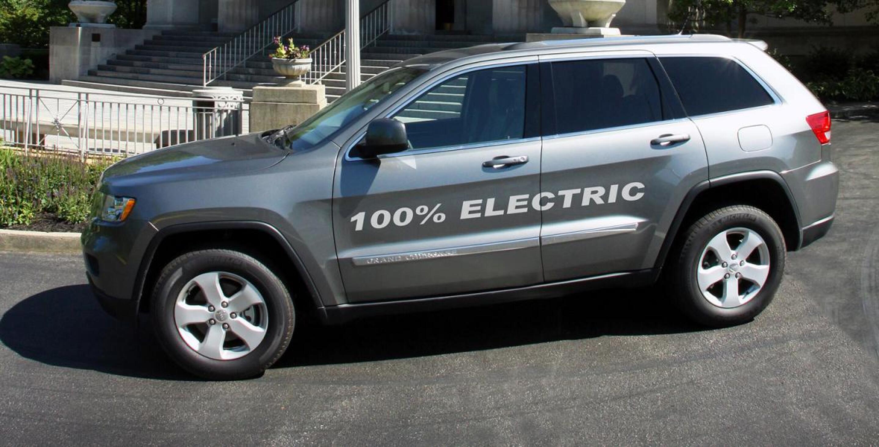 The Jeep Grand Cherokee goes all electric