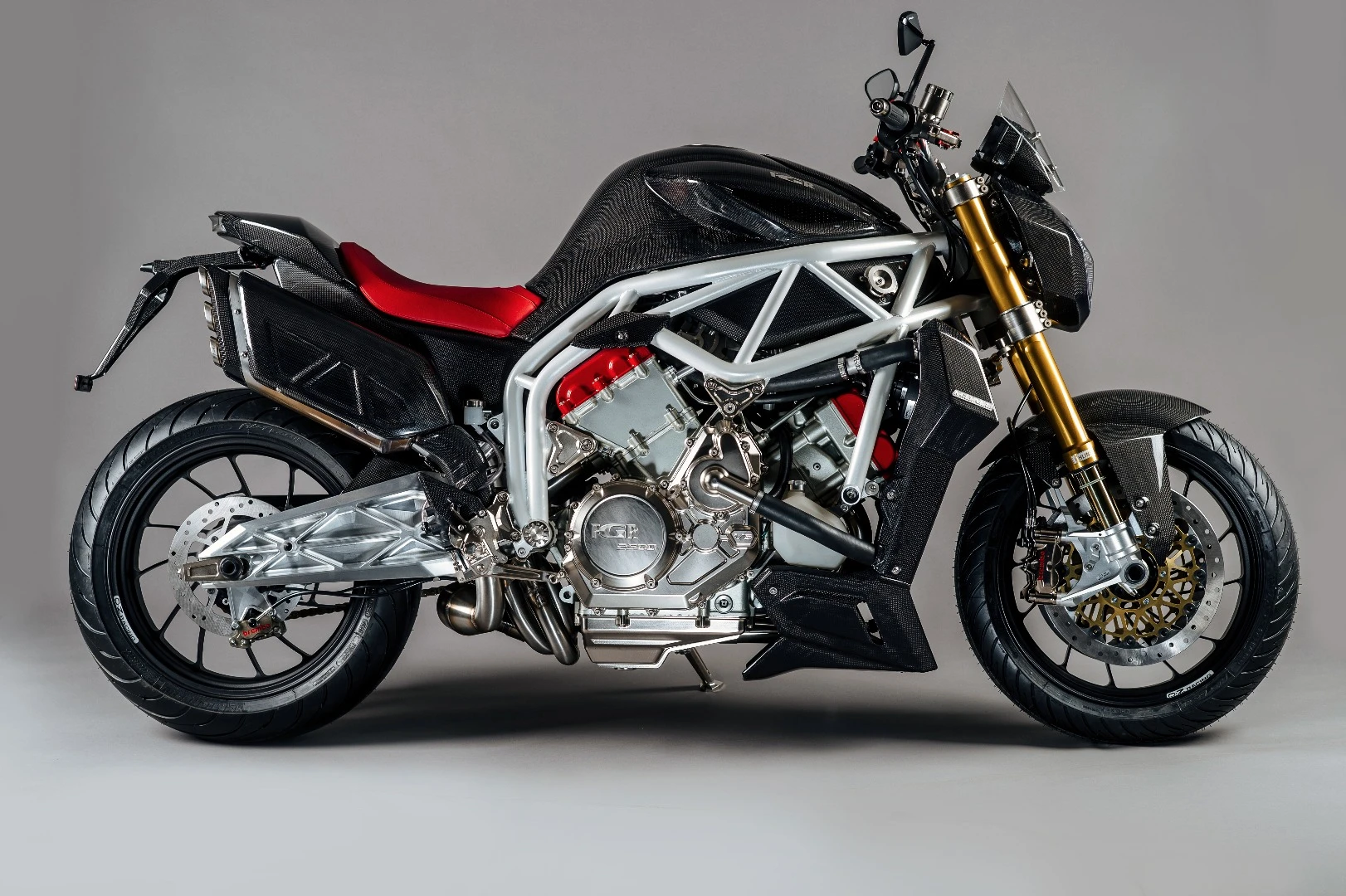 The naked body shape accentuates that huge motor at the heart of the FGR Midalu