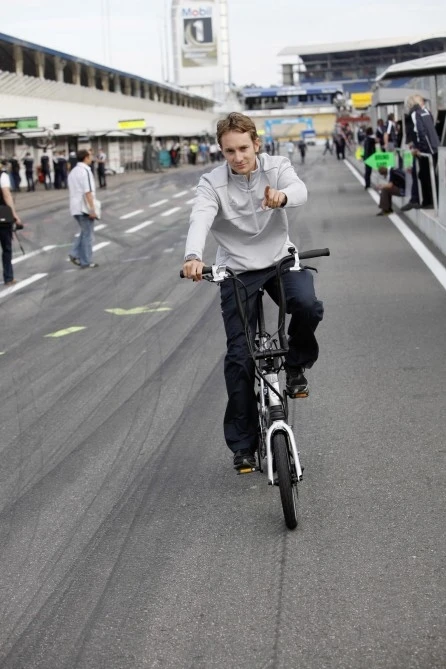 On the road with the new Mercedes-Benz Foldingbike
