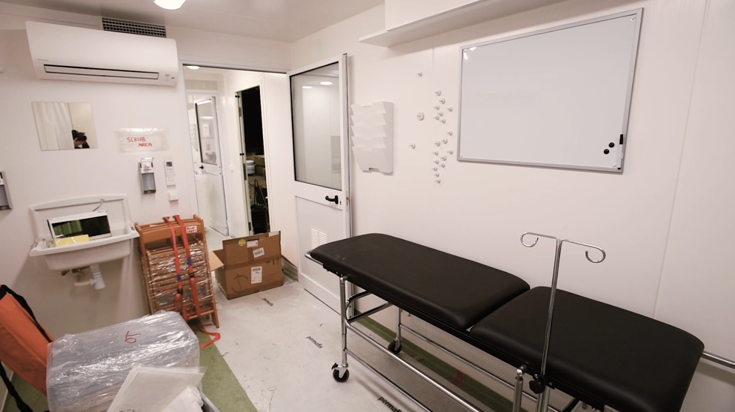 Médecins Sans Frontières' new Mobile Unit Surgical Trailer (MUST) is a complete mobile hospital on a truck that can be operational within three hours, saving precious time during conflicts or disasters