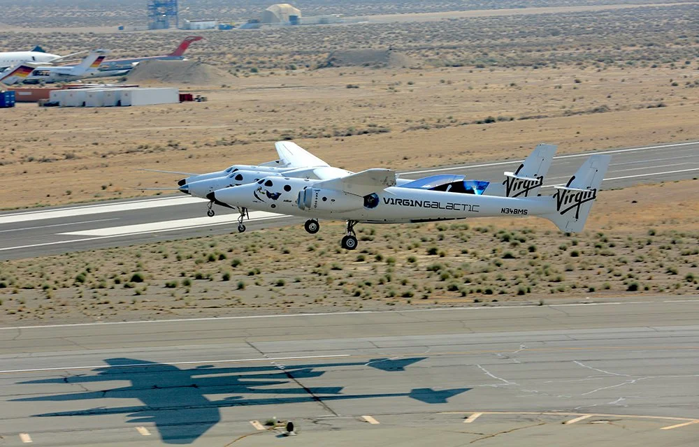 VSS Unity and Eve mothership taking off