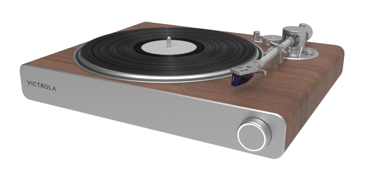 El Stream Sapphire cuenta con un cartucho fonográfico Ortofon 2M Blue, que "ofrece frecuencia, rango y seguimiento mejorados y ofrece una calidad de sonido excepcional"