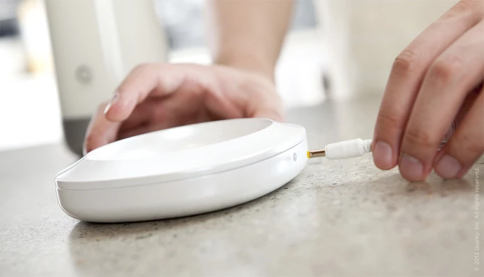Milkmaid - A smart milk jug that detects when the milk is off and reminds you to buy more - Base unit