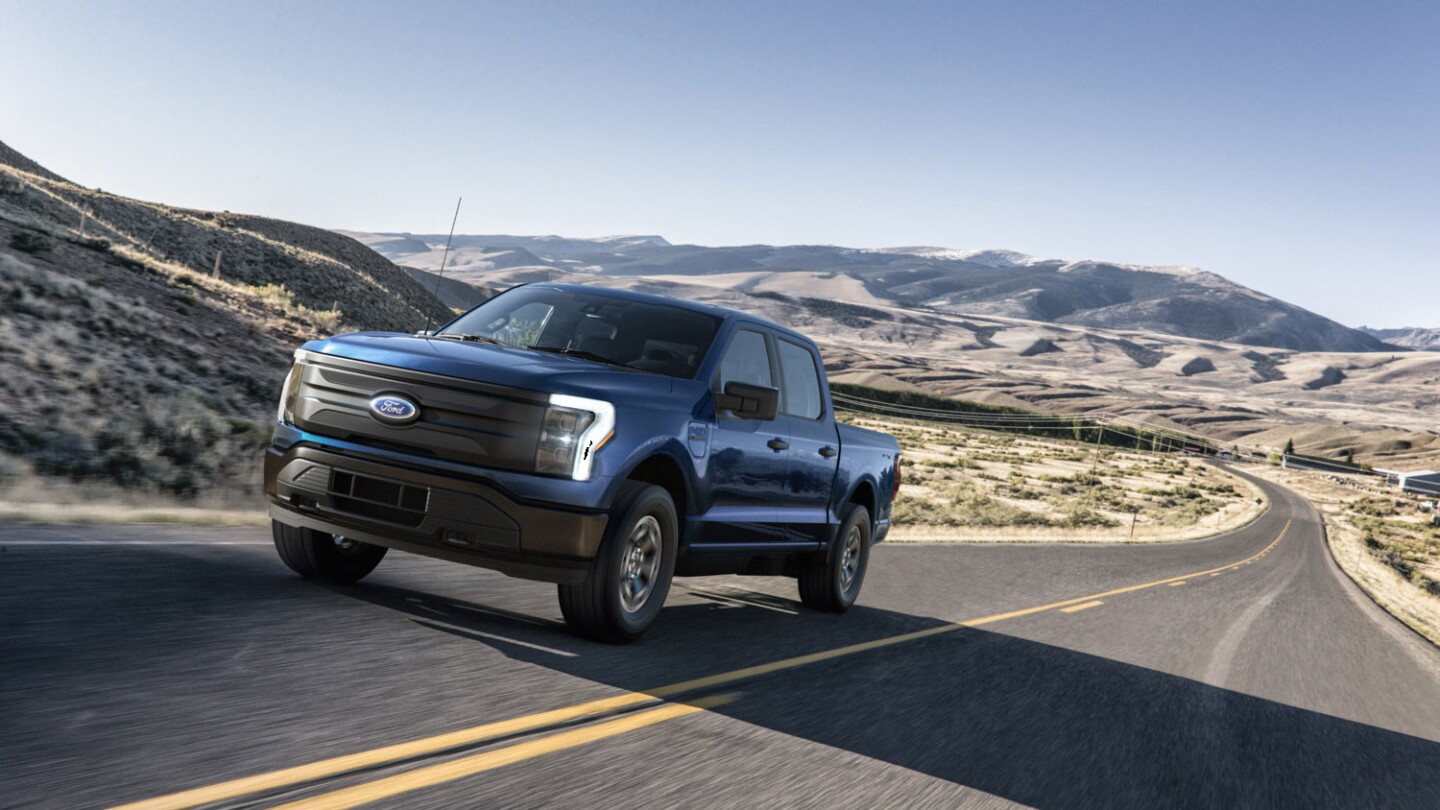 The 2022 Lightning Pro will be available in 230-mile/426-hp standard battery and 300-mile/563-hp extended battery
