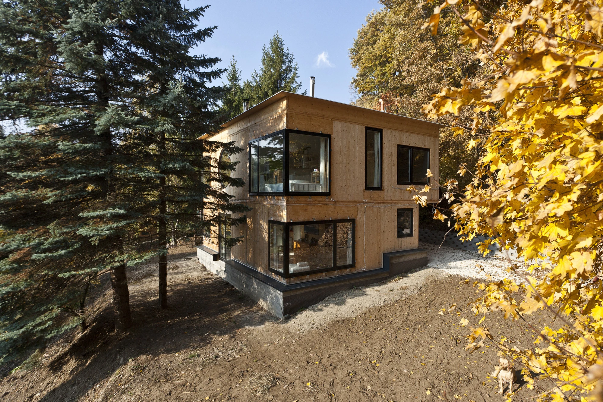 Black Magic House is constructed from inexpensive building materials (Photo: Zsolt Batár)