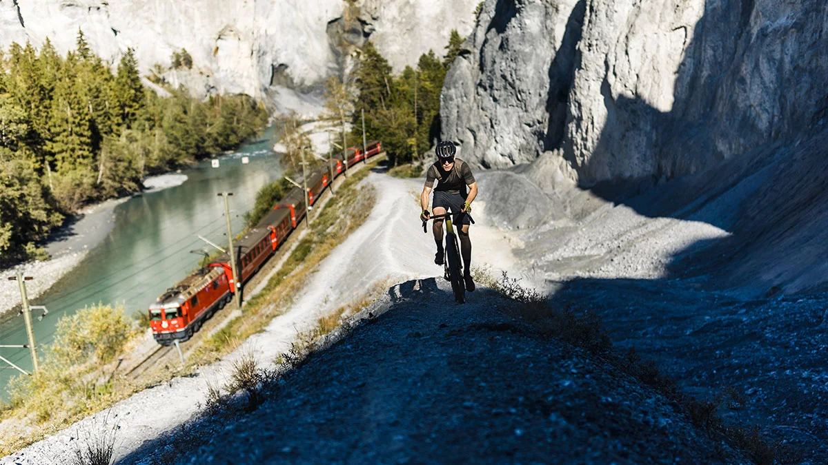 The Scott Solace eRide Gravel bike weighs as little as 27.7 lb, depending on spec
