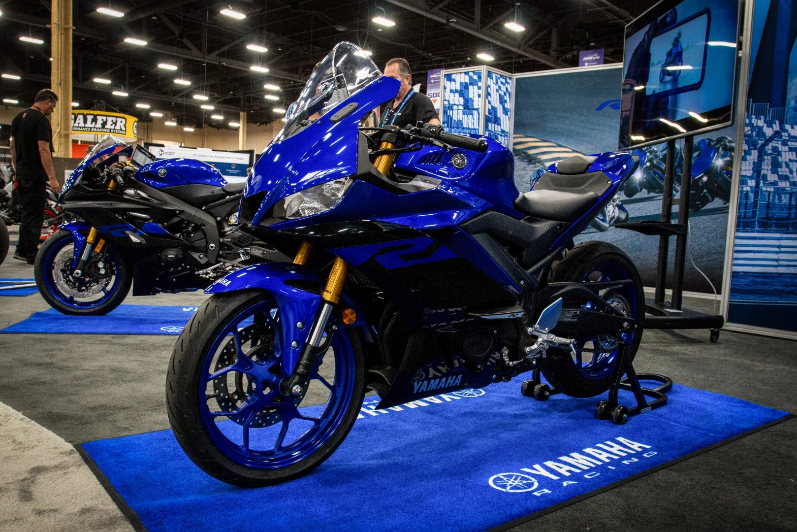 How's that for a 300? The new model brings the R3 into line with Yamaha's sexy 600 and 1000-class sportsbikes