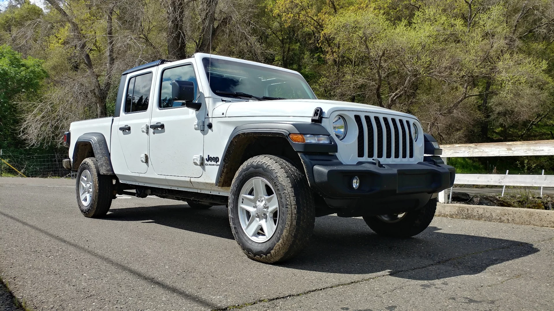 Pricing for the 2020 Gladiator starts at US$33,545 plus delivery for the base Sport model and runs up to $43,454 plus options and delivery for the top-end Rubicon model