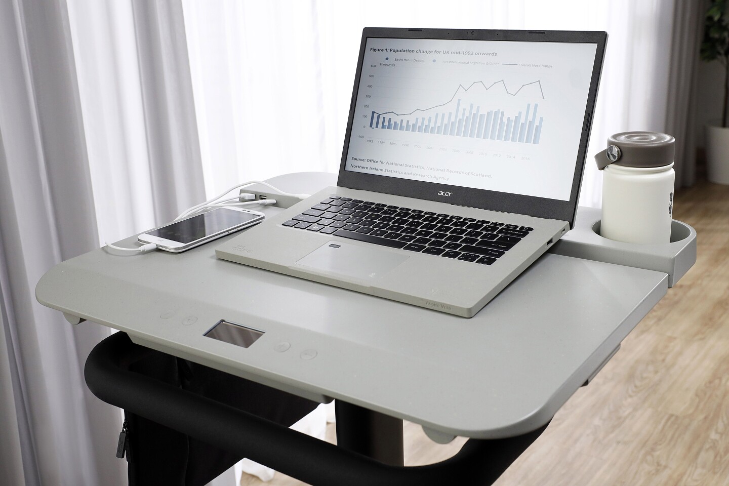 The eKinekt BD 3 features two USB Type-A ports and one USB-C to charge laptop, tablet or smartphone batteries