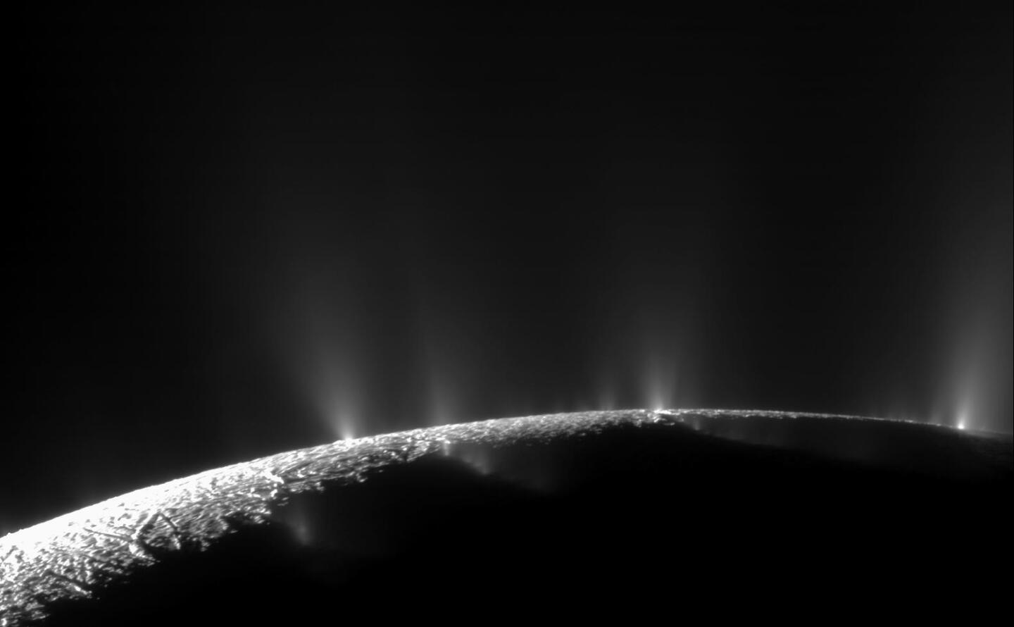 Mosaic of Enceladus "tiger stripe" vents as captured by Cassini in 2009