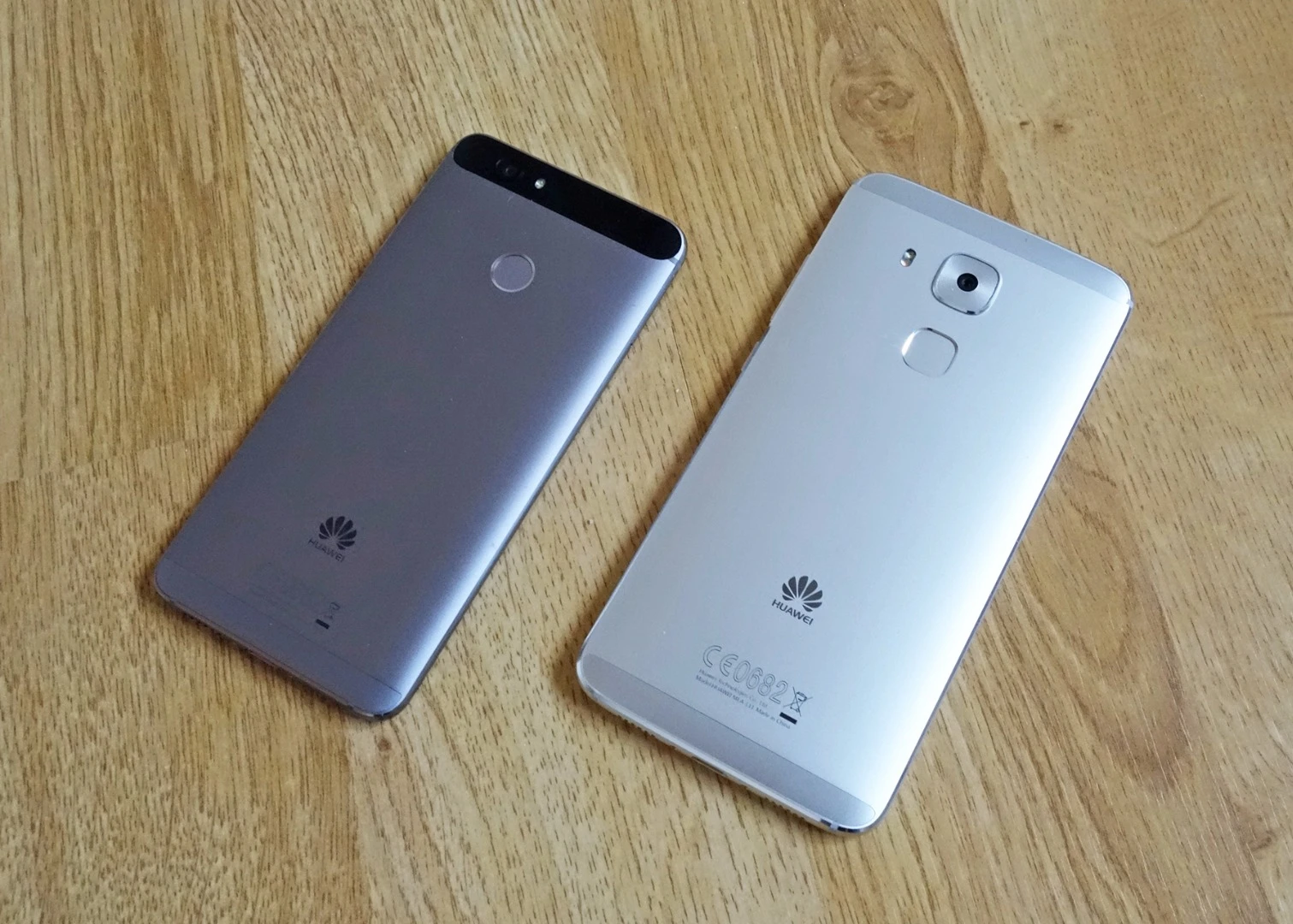Both phones feature fast fingerprint sensors around the back