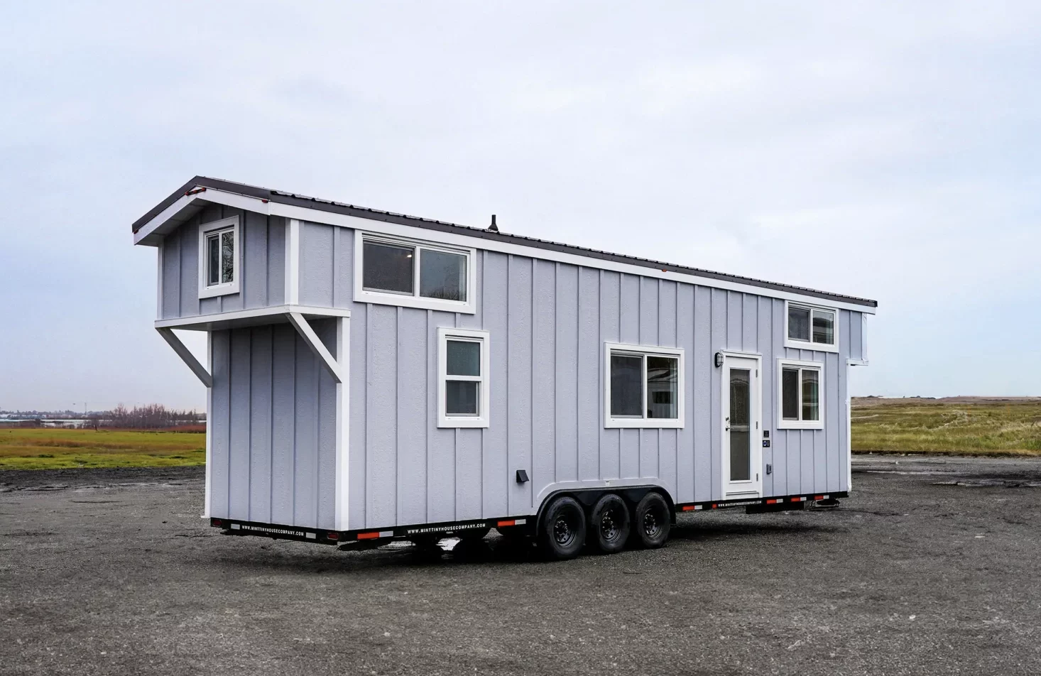 The Loft Ruby Edition has a length of 34 ft (10.36 m) but is cleverly designed to sleep up to six people in comfort