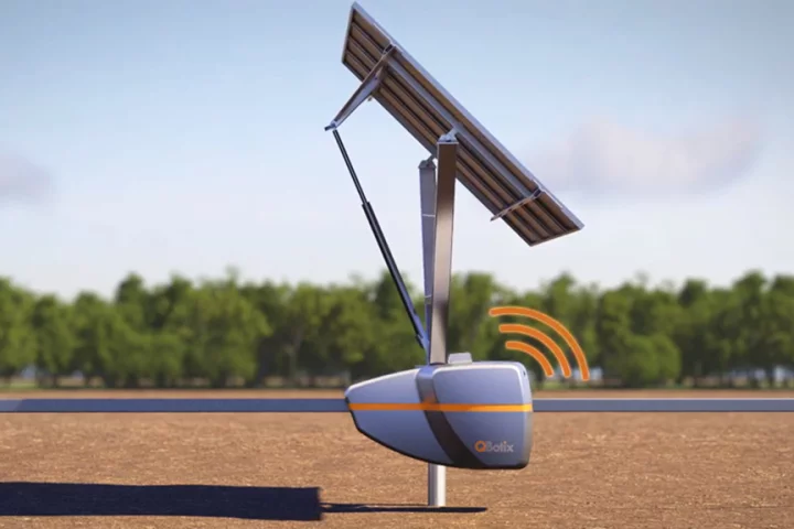 The "Solbot" optimizes the orientation of the solar panel in relation to the sun