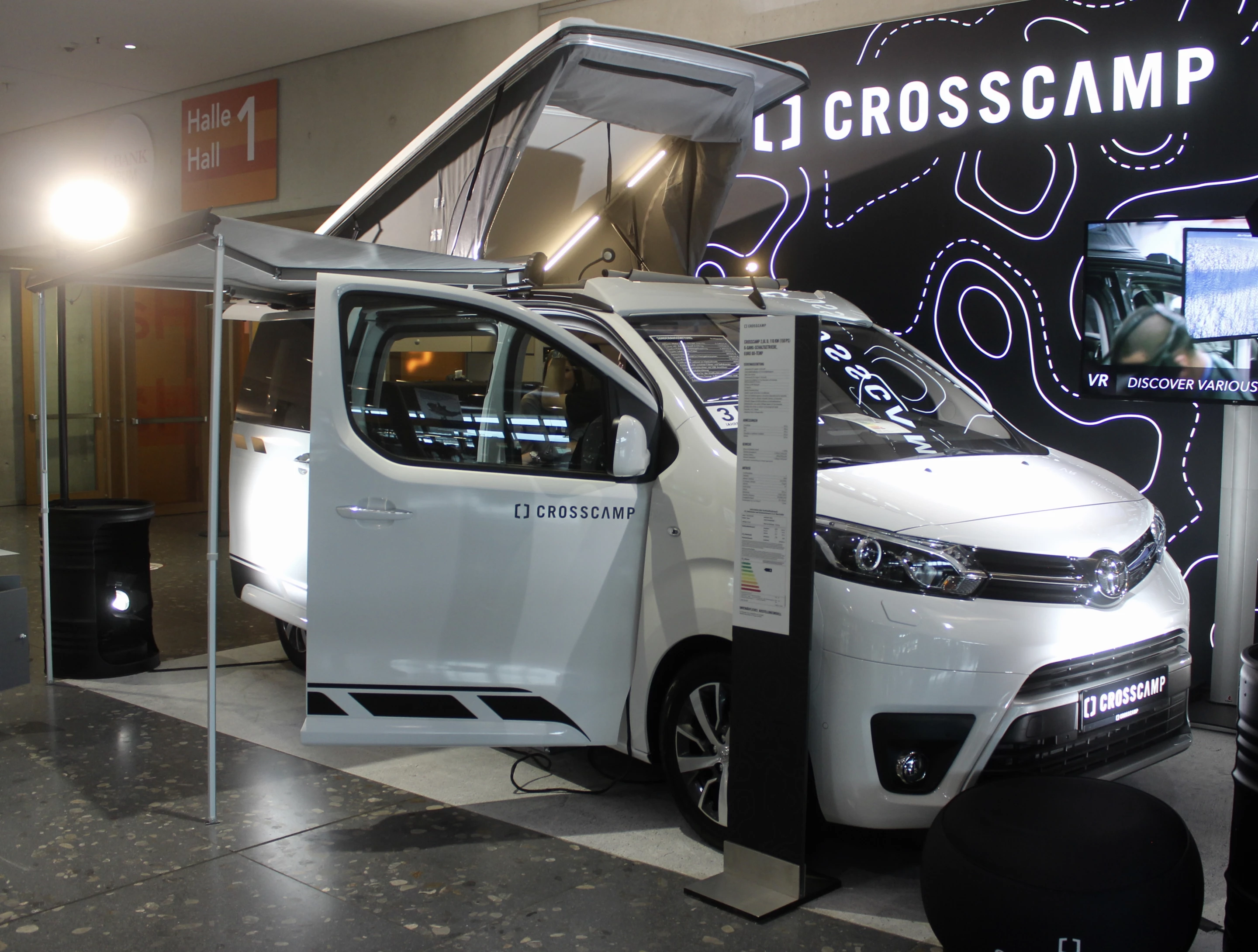 Erwin Hymer Group brand Crosscamp offers a versatile 495-cm (195-in) modular camper van based on a Toyota Proace Verso