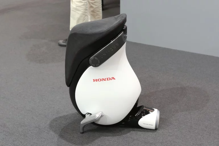 Honda's UNI-CUB β at the 2013 Tokyo Motor Show (Photo: Mike Hanlon / Gizmag.com)