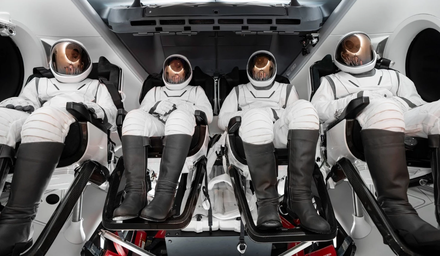 The new suit will allow astronauts to leave the Dragon capsule in space