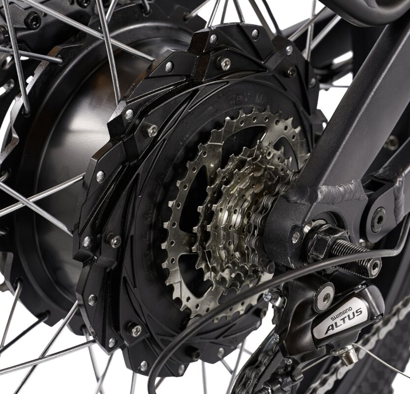 Torquey ebike makes 8,000 WATTS for off-road tomfoolery over 65 mph