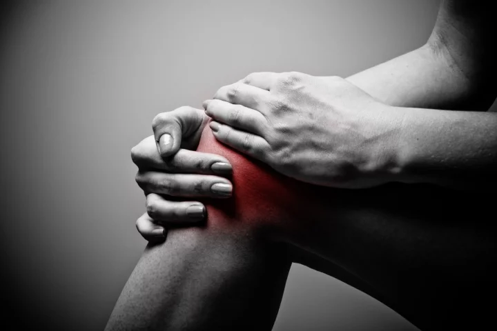 Geniculate artery embolization – or GAE – could be an alternative to drugs or surgery for treating osteoarthritis-caused knee pain