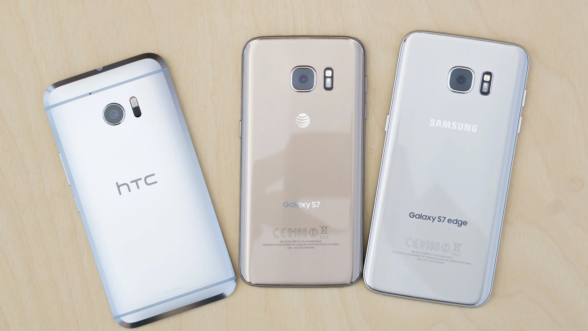 The HTC 10 has an all-aluminum body, while the two S7 flagships have glass backs and aluminum frames – all three ooze premium