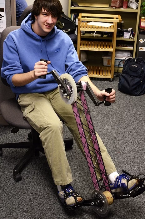 Cockpit core structure containing the hand and foot cranks