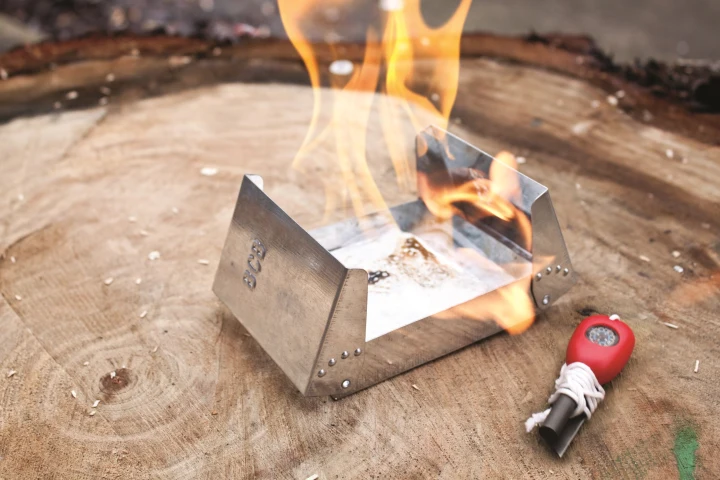 A single tab of Fire Dragon burns for about eight minutes