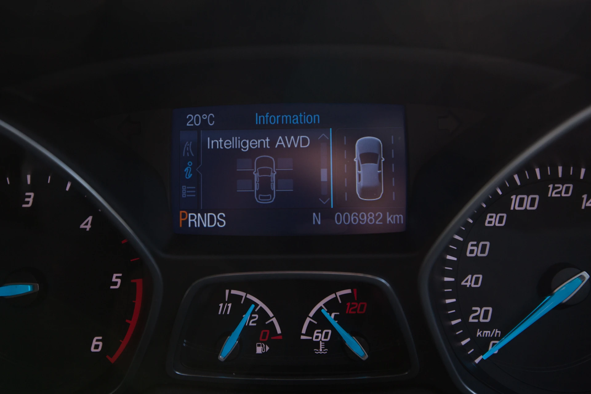Ford Kuga: Intelligent AWD display (Photo: Noel McKeegan/Gizmag.com)