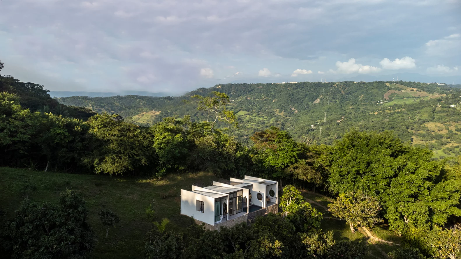 Open-Air Tiny Home Blends Into the Lush Hillsides of Colombia