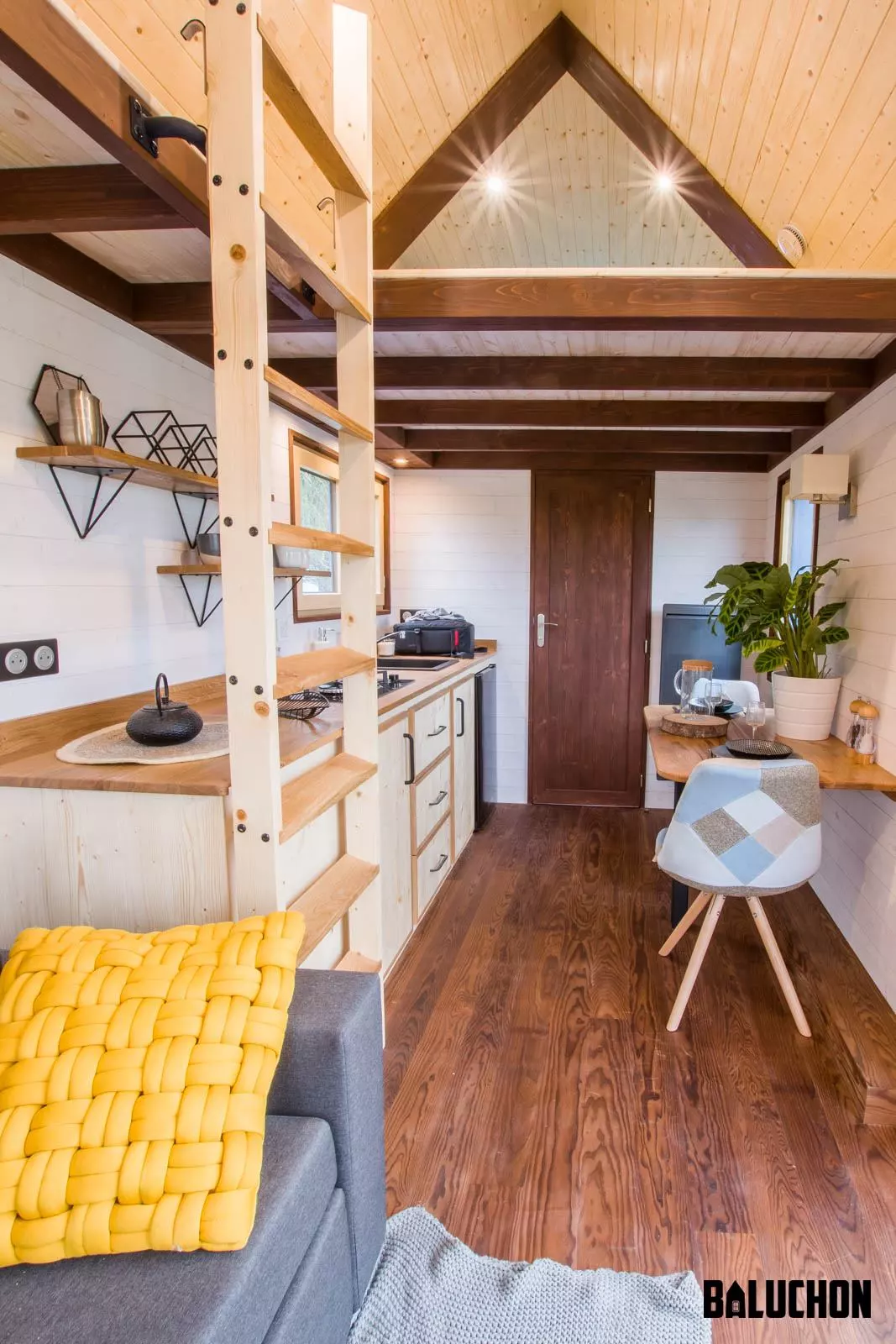 The Mogote includes a relatively spacious (by French tiny house standards) kitchen area, with a dining table