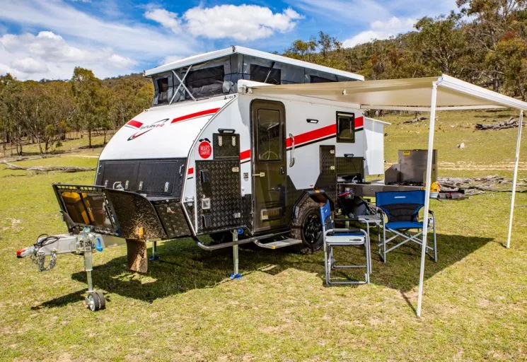 Mars Saturn 13 hybrid caravan