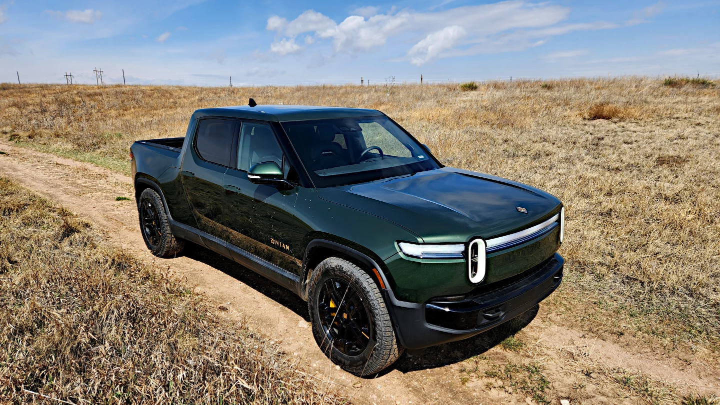 A couple of things common to electric pickup trucks are present on the R1T: a big frunk, all-wheel drive by default, stupidly fast acceleration, and air ride suspension