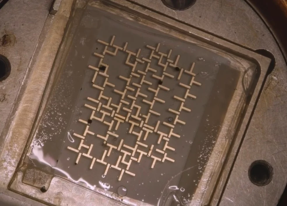 Engineers at Stanford University have reinvented the idea of fluid-operated equipment to create the world’s first water-operated computer