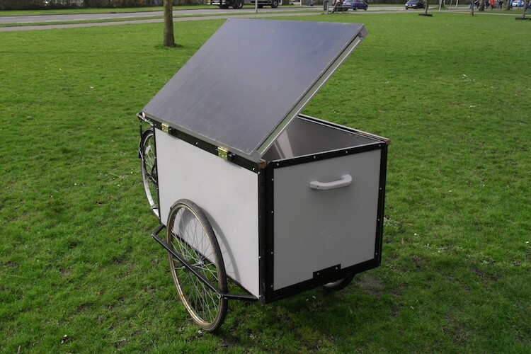 The Housetrike can store and transport belongings, work tools, etc.