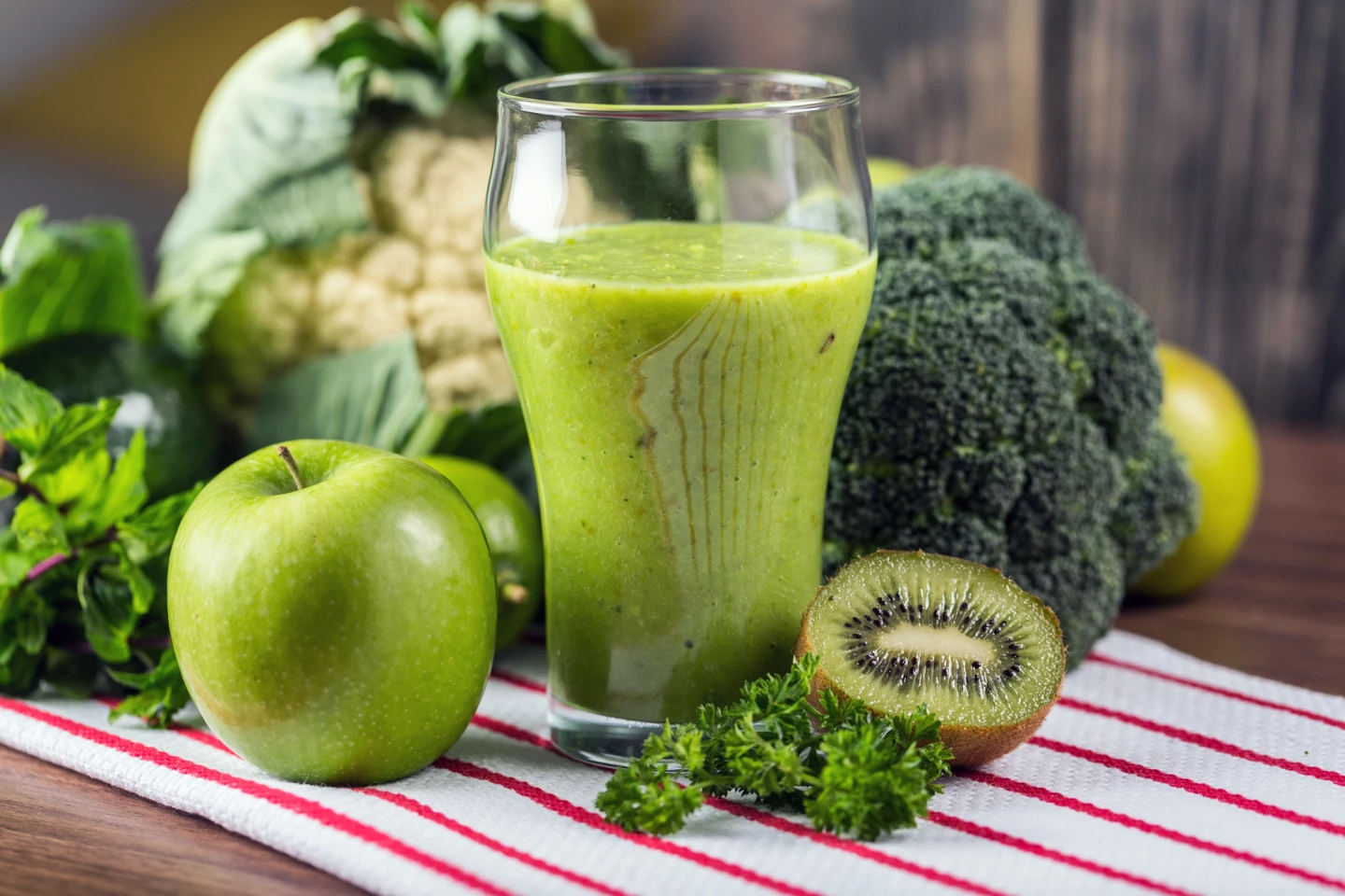Better to blend fruits and vegetables, rather than juicing, because it retains important dietary fiber