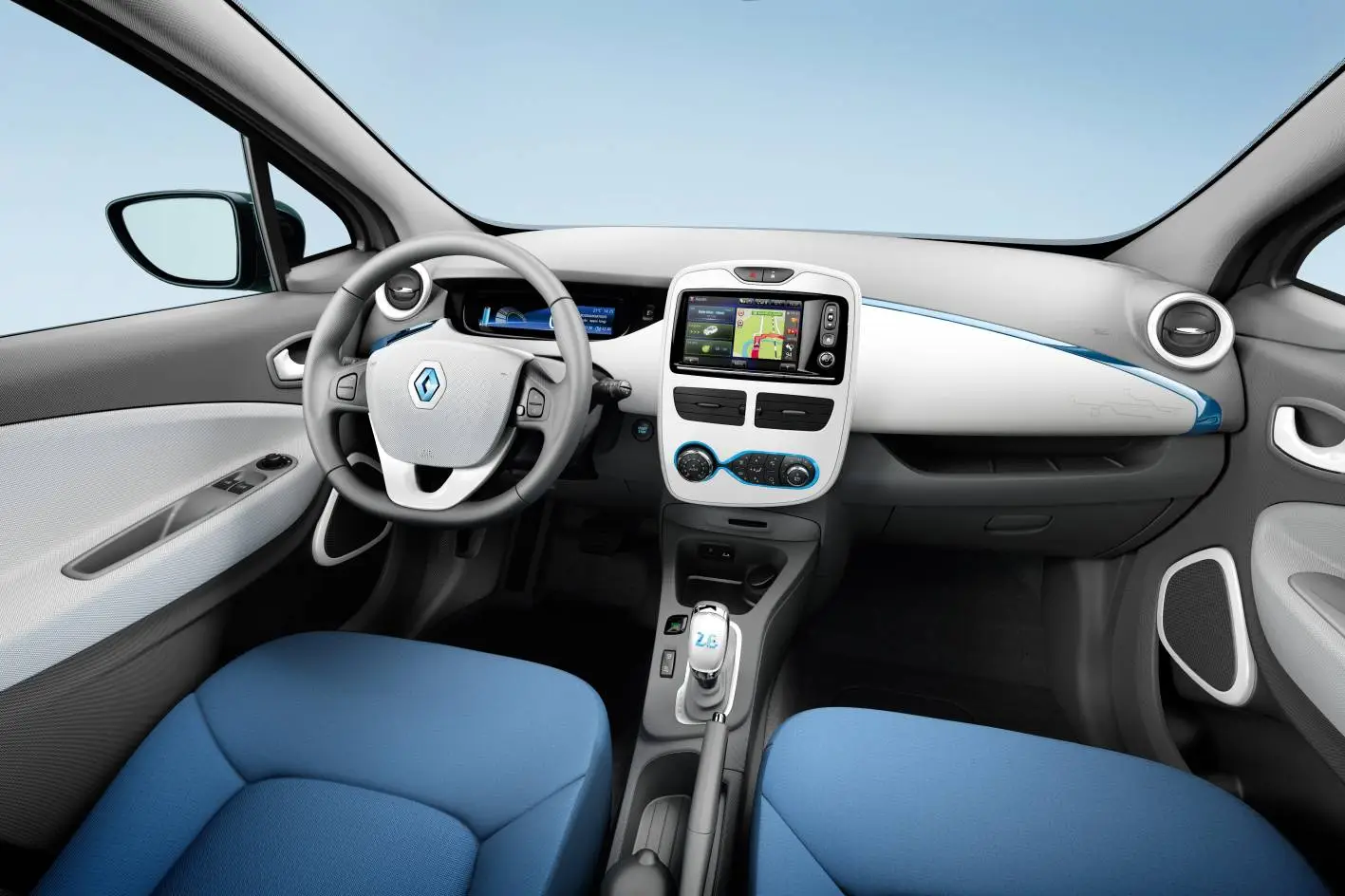 RLink also delivers integrated connectivity with motoring services and applications available from the R-Link Store