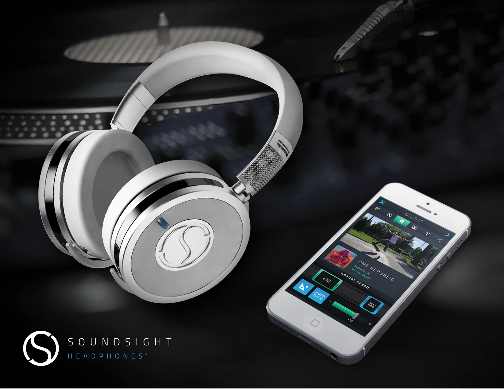 The Soundsight headphones feature an integrated camera with a CCD sensor capable of recording 1080p HD video