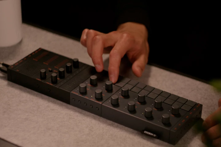 Yamaha says that the Seqtrak "allows users to capture ideas quickly, create original music using its versatile sound and sample engines and connect with fans using its powerful performance features and streamlined connectivity"