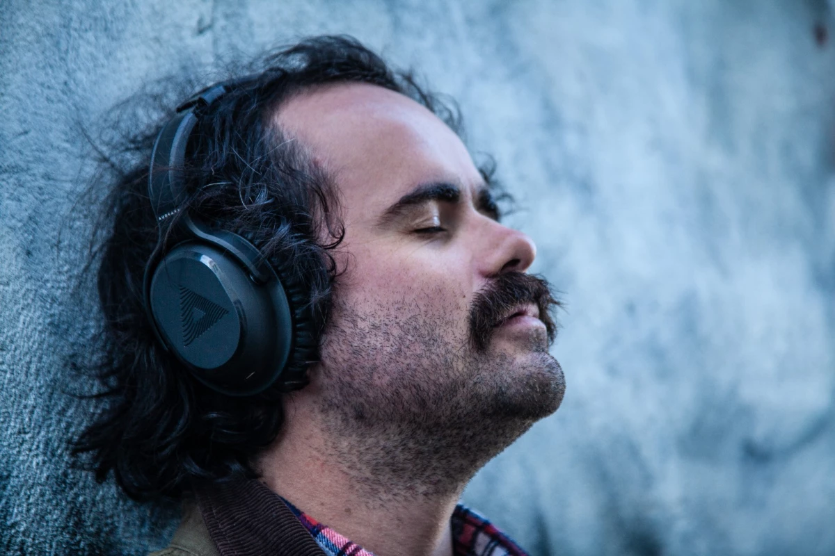 With the Audeara A-01 adaptive headphones, detail, clarity and the intellectual side of music is very well serviced, but the raw emotion and feel of bass is missing