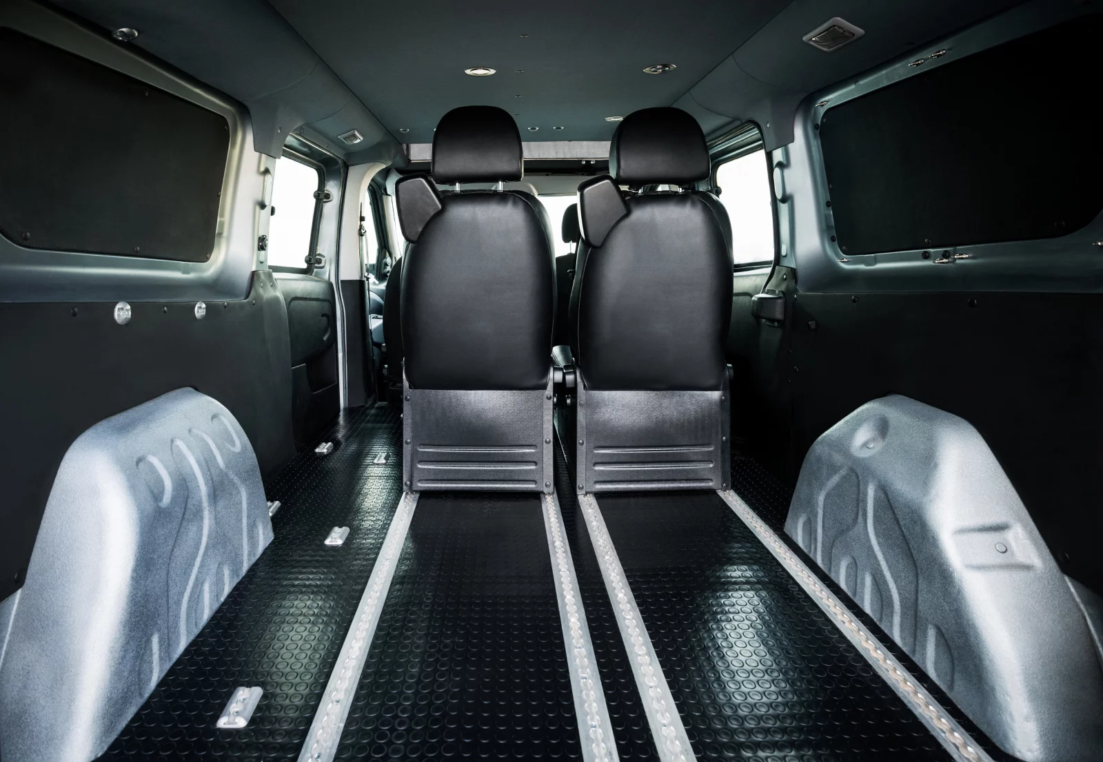 Car layout with four seats