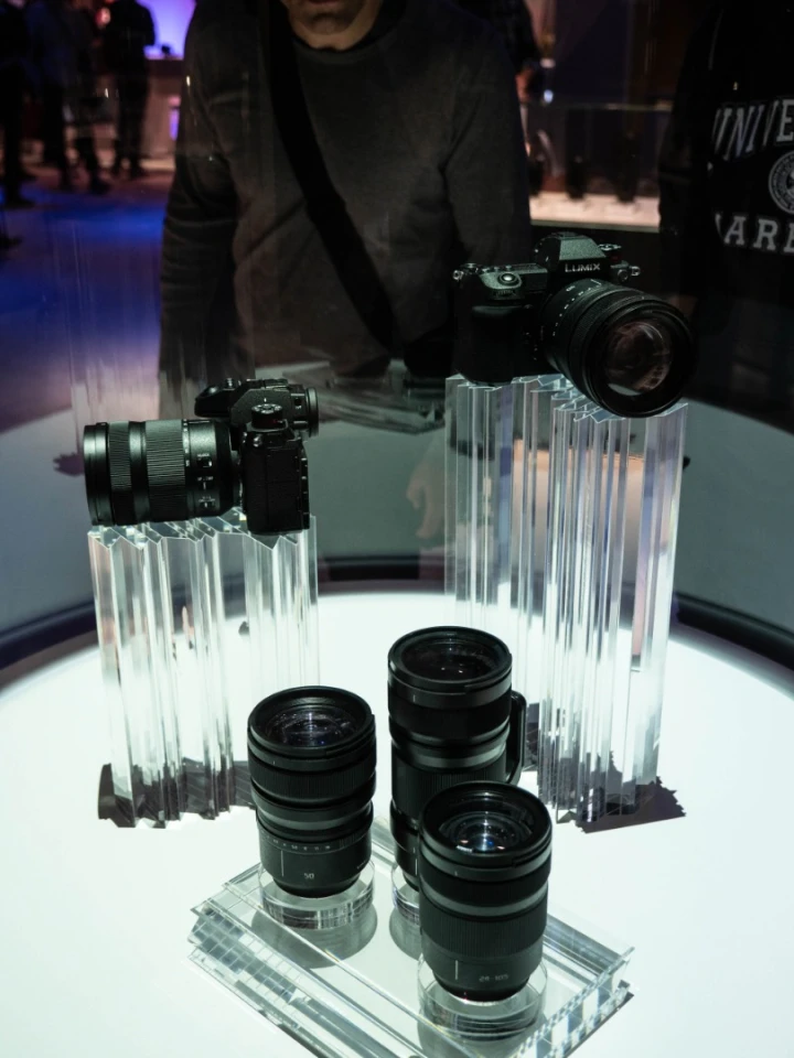 Panasonic signaled its intentions to go full-frame mirrorless with the S1 and S1R concepts