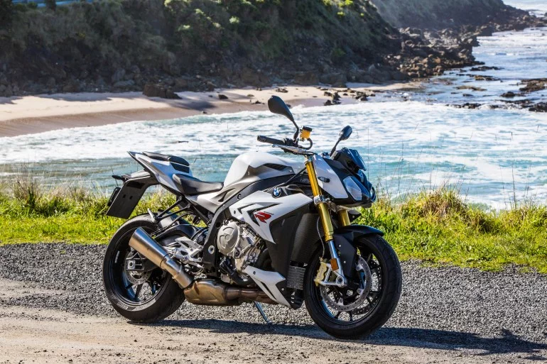 The standard BMW S1000R is a tough base for custom work